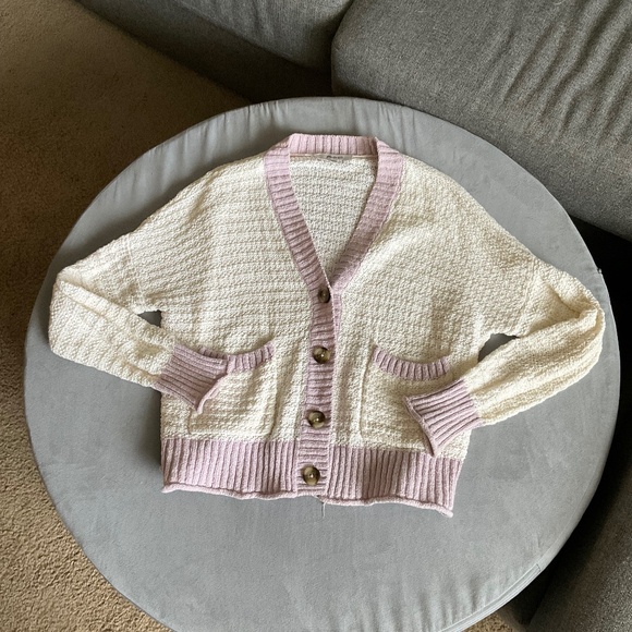 Sweet lil’ Madewell cream and lilac cardigan sweater - Picture 3 of 15